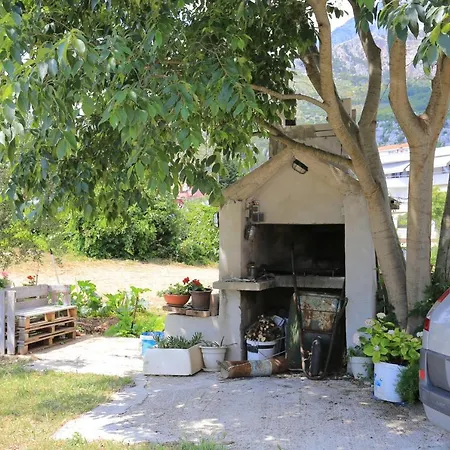 6695e Tučepi
