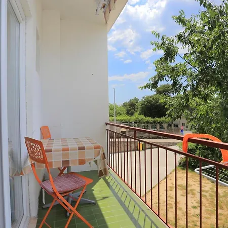 6695e Apartment *